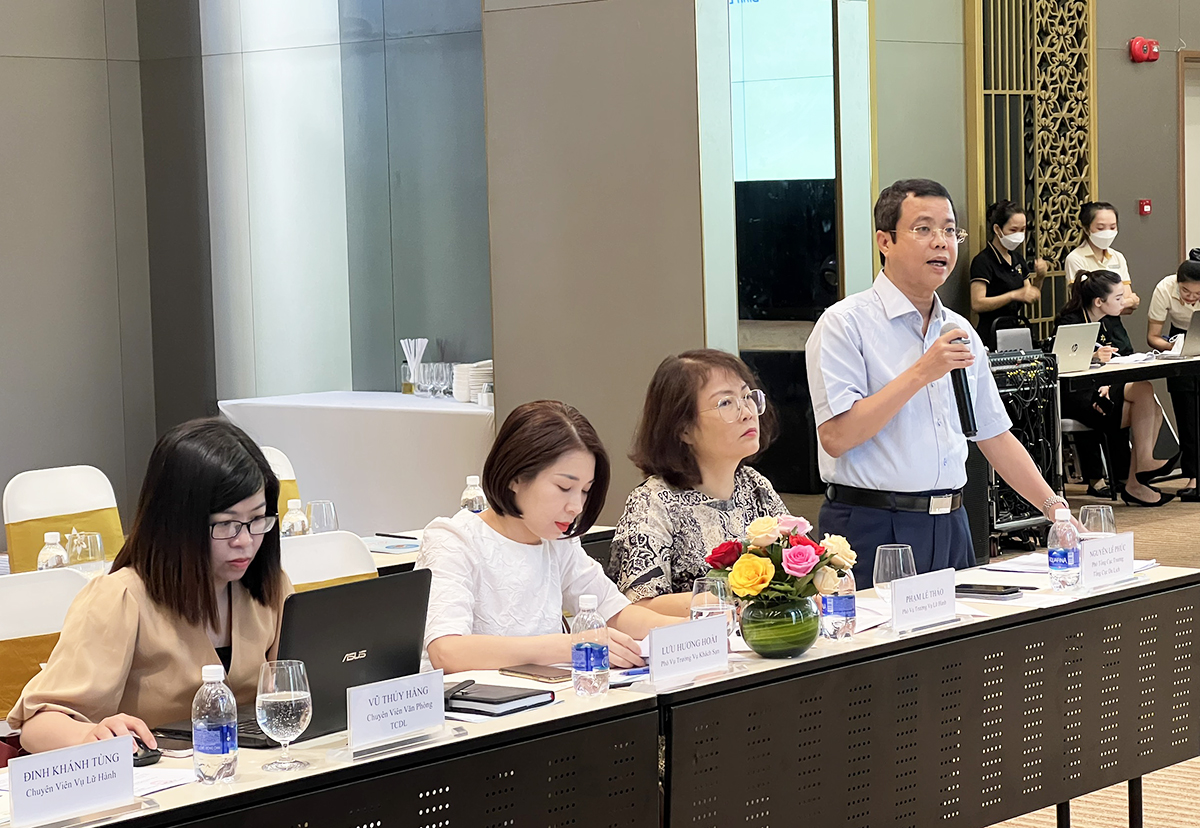 Phó Tổng cục trưởng TCDL Nguyễn Lê Phúc phát biểu tại buổi làm việc